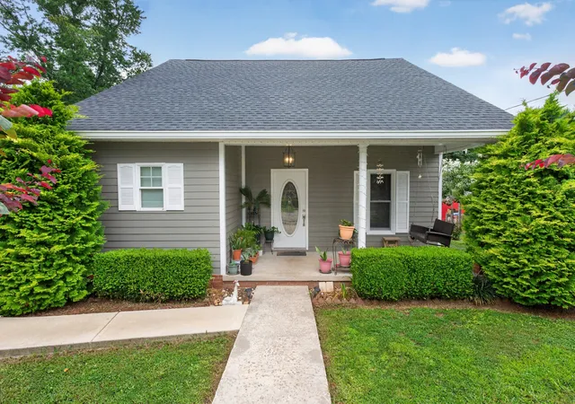 1st image of 110 Edison St, Mc Minnville, TN 37110 | MLS# 3320344