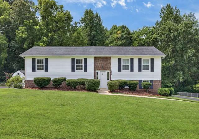 1st image of 1716 Brookdale Ave, Cookeville, TN 38506 | MLS# 3312085
