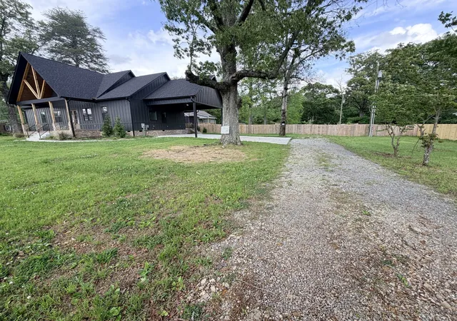 3rd image of 1601 Old Estill Springs Rd, Tullahoma, TN 37388 | MLS# 3311983
