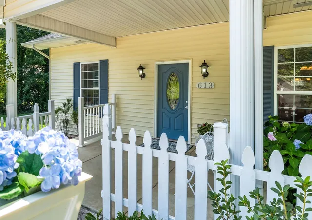 1st image of 613 Mitchell Ave, Columbia, TN 38401 | MLS# 3312159