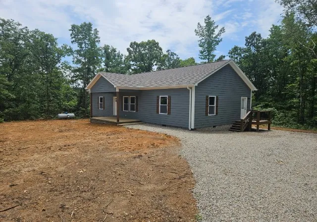 Photo 3 of Single family home for sale at 417 Market St, Waynesboro, TN 38485 | MLS# 3318989 | Listing updated on 2026-08-20