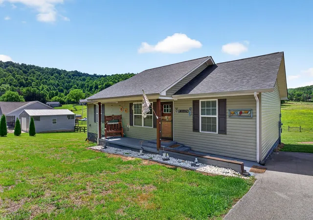 2nd image of 2040 Walker Cove Rd, Sparta, TN 38583 | MLS# 3312123