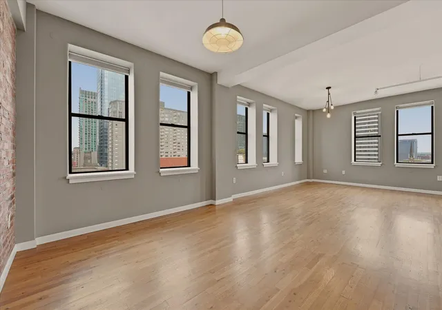 Photo 3 of Condo for sale at 700 Church St #902, Nashville, TN 37203 | MLS# 3512703 | Listing updated on 2026-10-08
