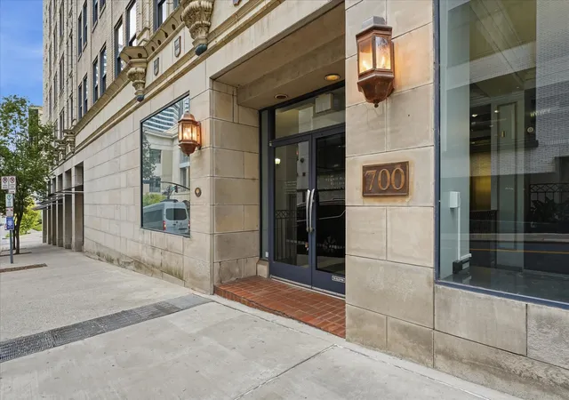 2nd image of 700 Church St #902, Nashville, TN 37203 | MLS# 3512703