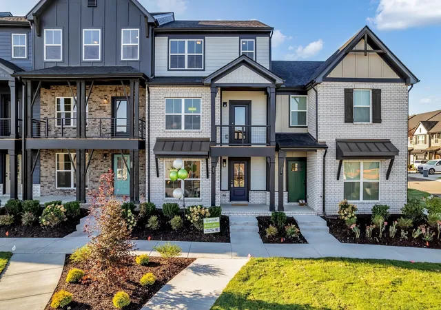 1st image of 610 Granbury Pvt Dr, Hendersonville, TN 37075 | MLS# 3312130