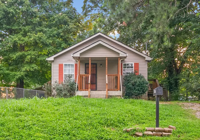 Photo 1 of Single family home for sale at 966 Greenwood Ave, Clarksville, TN 37040 | MLS# 3312499 | Listing updated on 2026-09-07