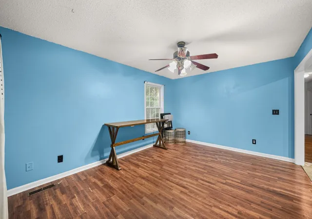 Photo 2 of Single family home for sale at 966 Greenwood Ave, Clarksville, TN 37040 | MLS# 3312499 | Listing updated on 2026-09-07