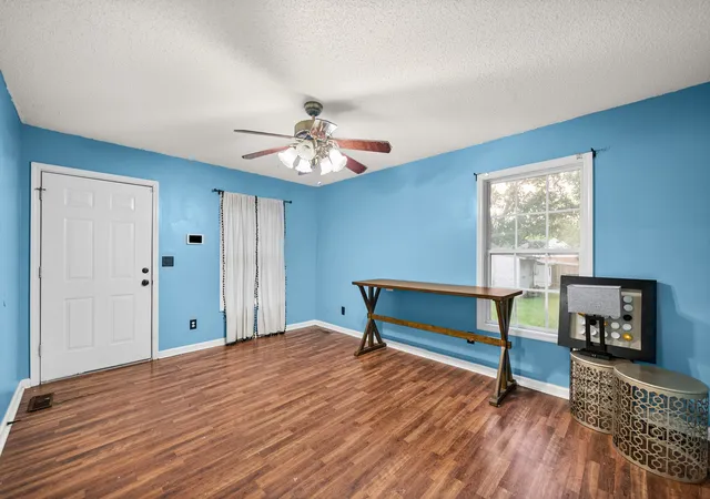 Photo 3 of Single family home for sale at 966 Greenwood Ave, Clarksville, TN 37040 | MLS# 3312499 | Listing updated on 2026-09-07