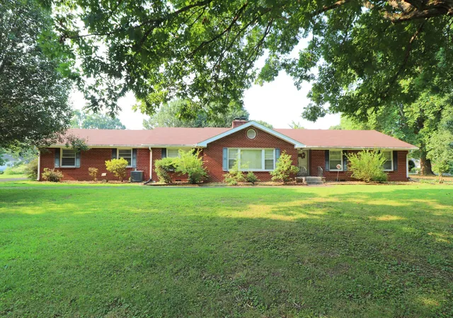11th image of 505 Meador Dr, Lafayette, TN 37083 | MLS# 3314364
