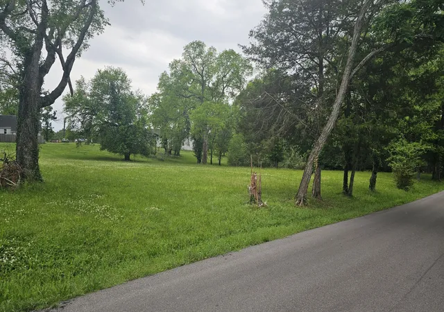 Photo 2 of Land for sale at 194 Cranwill Dr, Hendersonville, TN 37075 | MLS# 3312225 | Listing updated on 2026-08-22