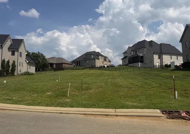 1st image of 102 Wherry Ct, Hendersonville, TN 37075 | MLS# 3500965