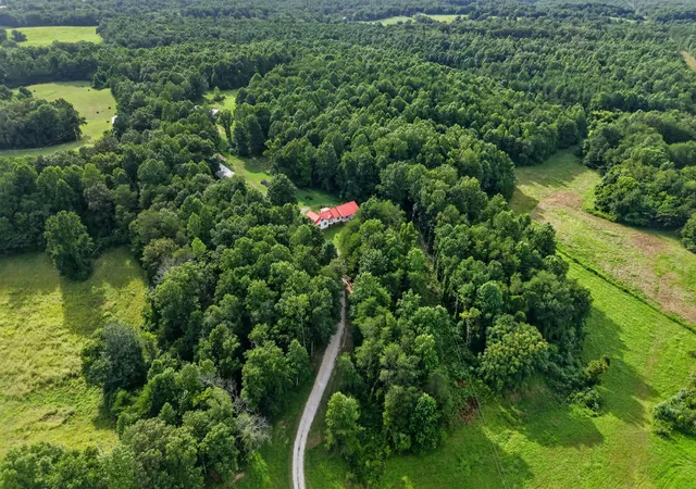 Photo 3 of Single family home for sale at 240 Hash Ln, Rock Island, TN 38581 | MLS# 3312190 | Listing updated on 2026-09-24