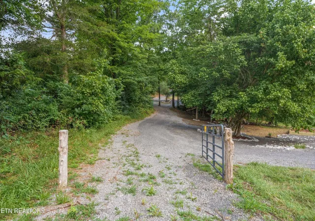 Land for sale at 233 Highway 370, Luttrell, TN 37779 | MLS# 3312196