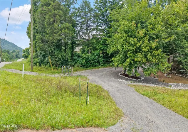 Photo 4 of Land for sale at 233 Highway 370, Luttrell, TN 37779 | MLS# 3312196 | Listing updated on 2026-10-31