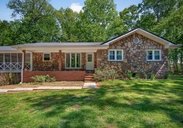 1st image of 214 Boyd Creek Rd, Sparta, TN 38583 | MLS# 3312233