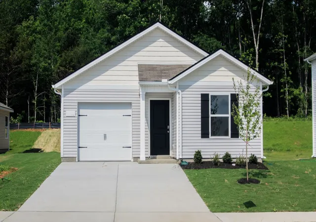 Photo 1 of Single family home for sale at 1317 Preakness Ln, Lewisburg, TN 37091 | MLS# 3501294 | Listing updated on 2026-09-22