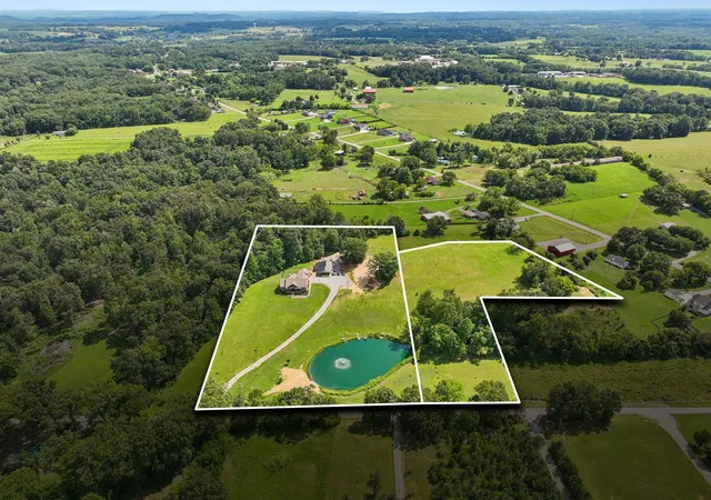 Photo 2 of Single family home for sale at 138 Belcher Holw Rd, Cottontown, TN 37048 | MLS# 3336217 | Listing updated on 2026-08-10