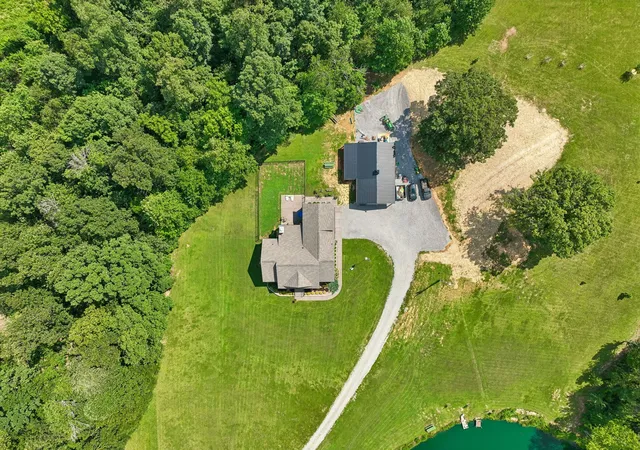 Photo 3 of Single family home for sale at 138 Belcher Holw Rd, Cottontown, TN 37048 | MLS# 3336217 | Listing updated on 2026-08-10