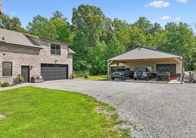 Photo 3 of Single family home for sale at 138 Belcher Holw Rd, Cottontown, TN 37048 | MLS# 3336217 | Listing updated on 2026-08-10