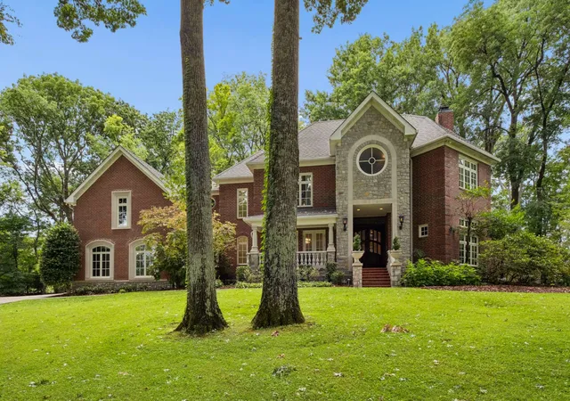 3rd image of 943 Oak Valley Ln, Nashville, TN 37220 | MLS# 3524701