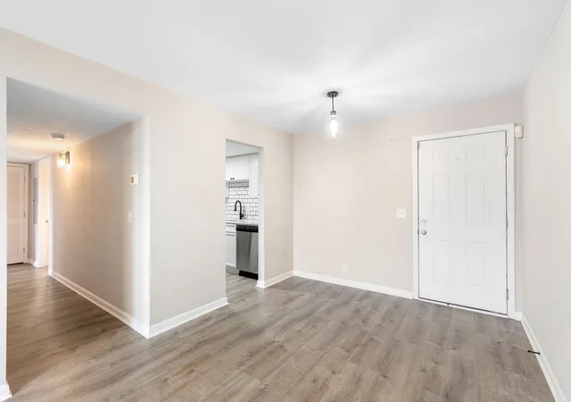 4th image of 420 Elysian Flds Rd, Nashville, TN 37211