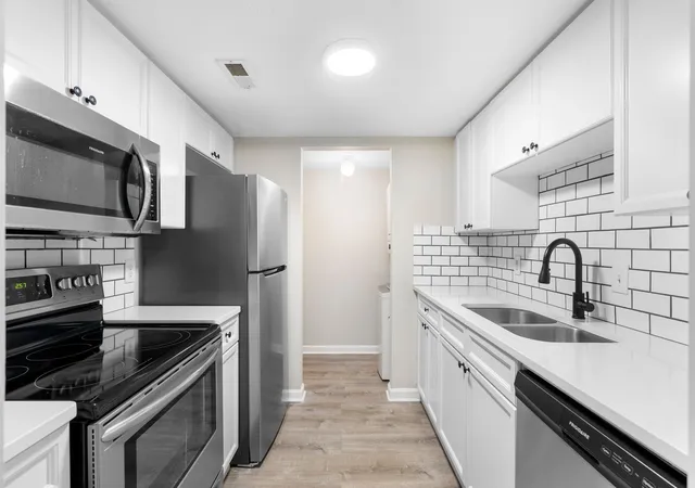 5th image of 420 Elysian Flds Rd, Nashville, TN 37211
