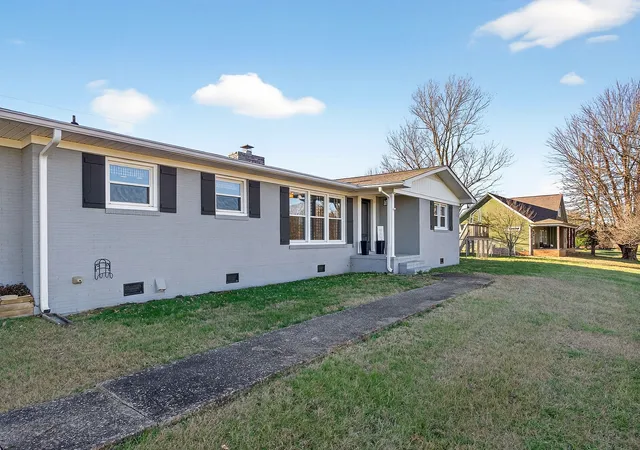 3rd image of 513 N Spring St, Sparta, TN 38583 | MLS# 3312250