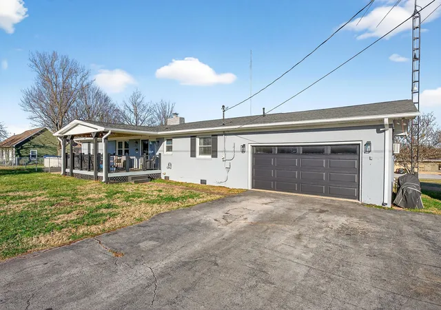 5th image of 513 N Spring St, Sparta, TN 38583 | MLS# 3312250