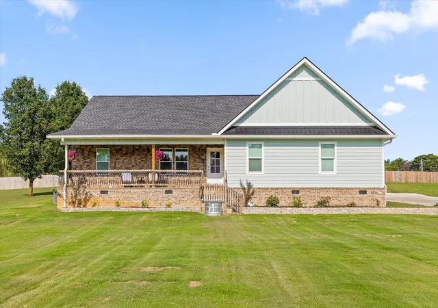 1st image of 104 Lexington Stop Dr, Rock Spring, GA 30739 | MLS# 3312259