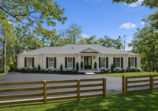 1st image of 5622 Hillview Dr, Brentwood, TN 37027 | MLS# 3312645