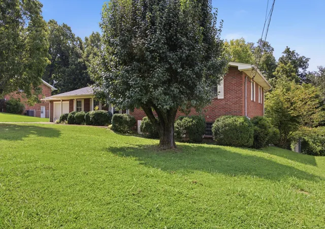 3rd image of 54 Kriswood Dr, Rossville, GA 30741 | MLS# 3312294