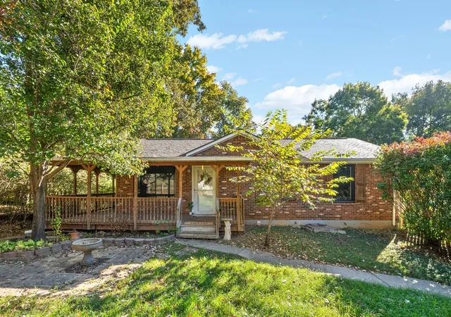 1st image of 527 Ginkgo Dr, Clarksville, TN 37042 | MLS# 3514578