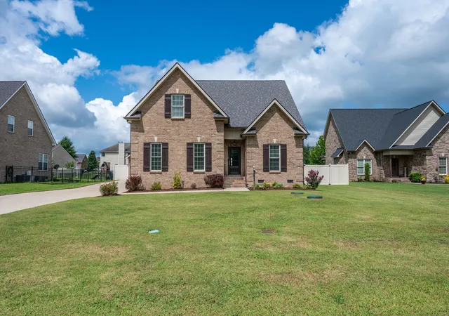 Photo 1 of Single family home for sale at 1222 Matheus Dr, Murfreesboro, TN 37128 | MLS# 3312354 | Listing updated on 2026-10-03