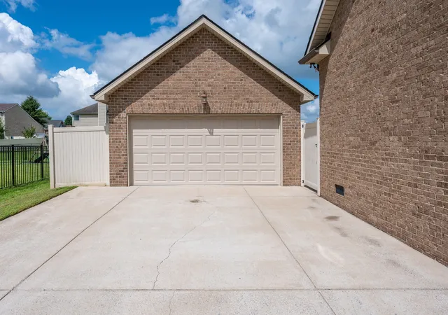 Photo 33 of Single family home for sale at 1222 Matheus Dr, Murfreesboro, TN 37128 | MLS# 3312354 | Listing updated on 2026-09-01