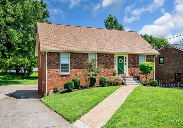 Photo 1 of Single family home for sale at 721 Goodpasture Ter, Nashville, TN 37221 | MLS# 3312758 | Listing updated on 2026-08-23