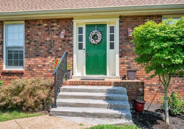 Photo 3 of Single family home for sale at 721 Goodpasture Ter, Nashville, TN 37221 | MLS# 3312758 | Listing updated on 2026-08-23
