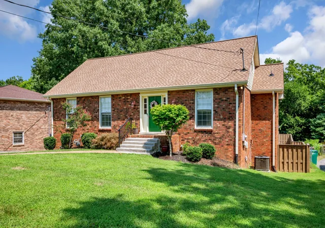 Photo 3 of Single family home for sale at 721 Goodpasture Ter, Nashville, TN 37221 | MLS# 3312758 | Listing updated on 2026-08-23