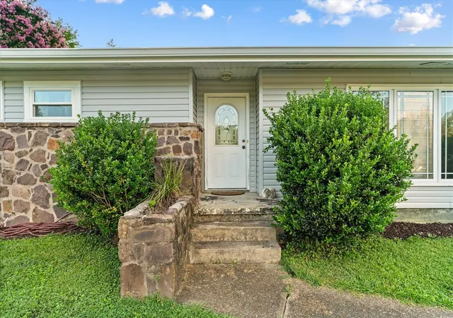 Photo 3 of Single family home for sale at 821 Belvoir Ter, Chattanooga, TN 37412 | MLS# 3312391 | Listing updated on 2026-09-13
