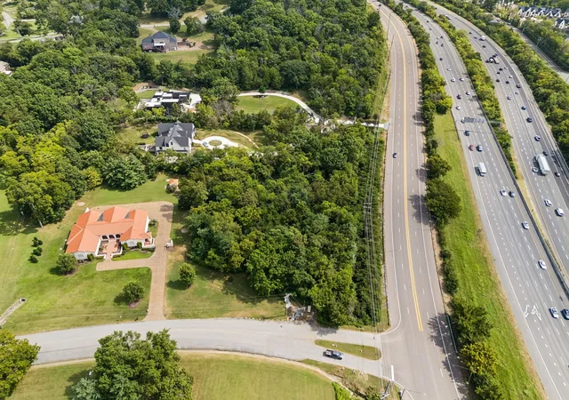2nd image of 800 Lakemont Dr, Nashville, TN 37220 | MLS# 3501497