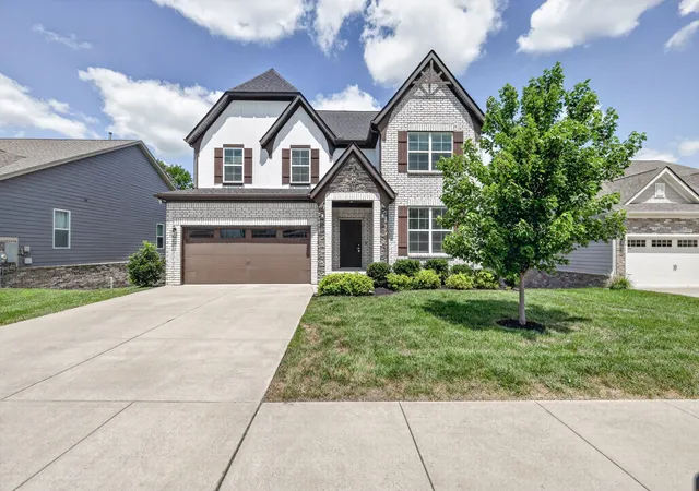 Photo 2 of Single family home for sale at 2020 Hedgelawn Dr, Lebanon, TN 37090 | MLS# 3316118 | Listing updated on 2026-09-08