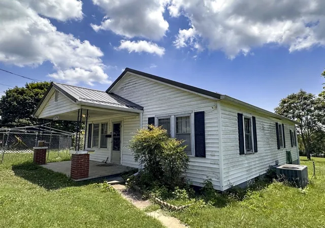 1st image of 2105 Walnut St, White Pine, TN 37890 | MLS# 3312491