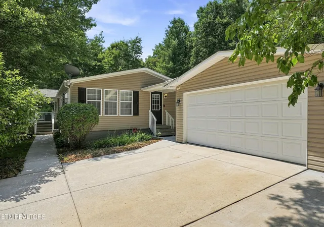 5th image of 128 Prestonwood Dr, Crossville, TN 38558 | MLS# 3312494