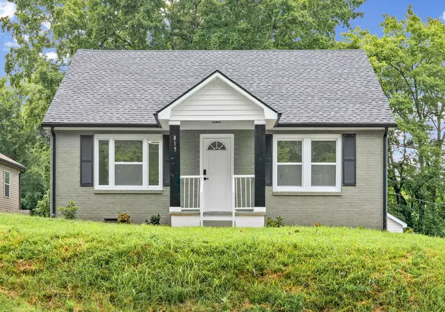1st image of 815 Cumberland Dr, Clarksville, TN 37040 | MLS# 3314262