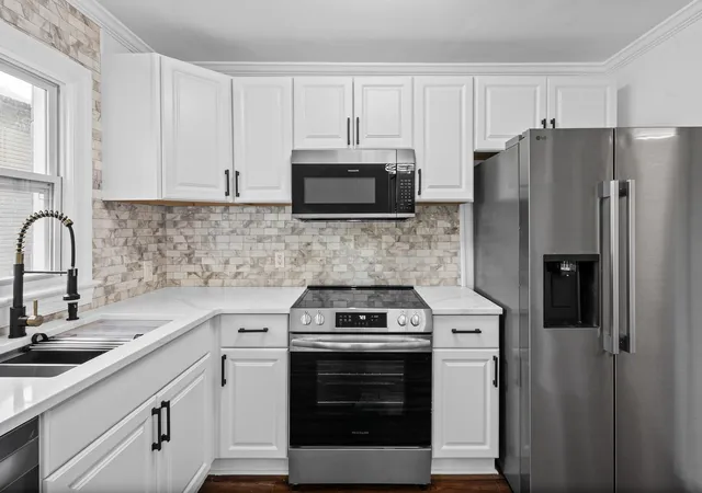 Photo 2 of Single family home for sale at 815 Cumberland Dr, Clarksville, TN 37040 | MLS# 3314262 | Listing updated on 2026-09-25