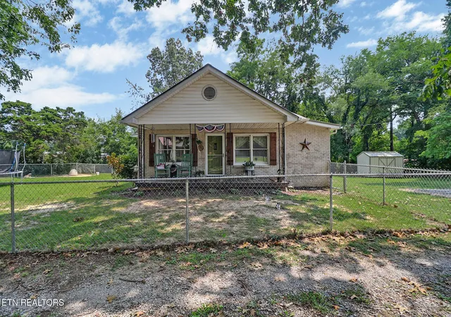 Photo 3 of Single family home for sale at 226 Rugby Ave, Jamestown, TN 38556 | MLS# 3312518 | Listing updated on 2026-09-29