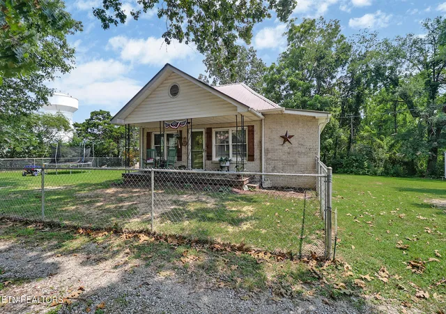 Photo 3 of Single family home for sale at 226 Rugby Ave, Jamestown, TN 38556 | MLS# 3312518 | Listing updated on 2026-09-29