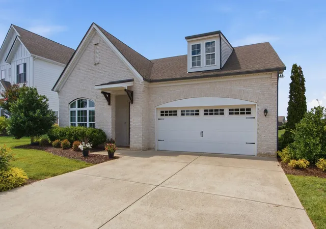 1st image of 304 Eastwood Ln, Spring Hill, TN 37174 | MLS# 3318878