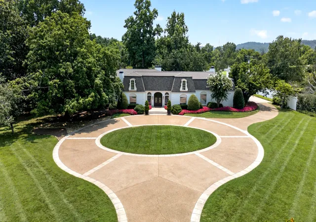 3rd image of 2211 Old Hickory Blvd, Nashville, TN 37215 | MLS# 3314708