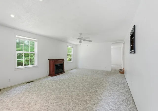 5th image of 1031 Laurelwood Dr, Jamestown, TN 38556 | MLS# 3314810