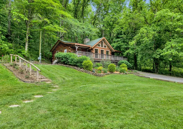 Photo 3 of Single family home for sale at 30 Bussell Ln, Gordonsville, TN 38563 | MLS# 3318912 | Listing updated on 2026-10-03